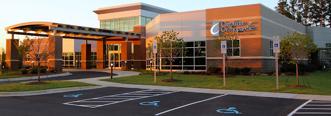 Carolina Orthopaedic &amp; Sports Medicine Center to Join CaroMont Health 